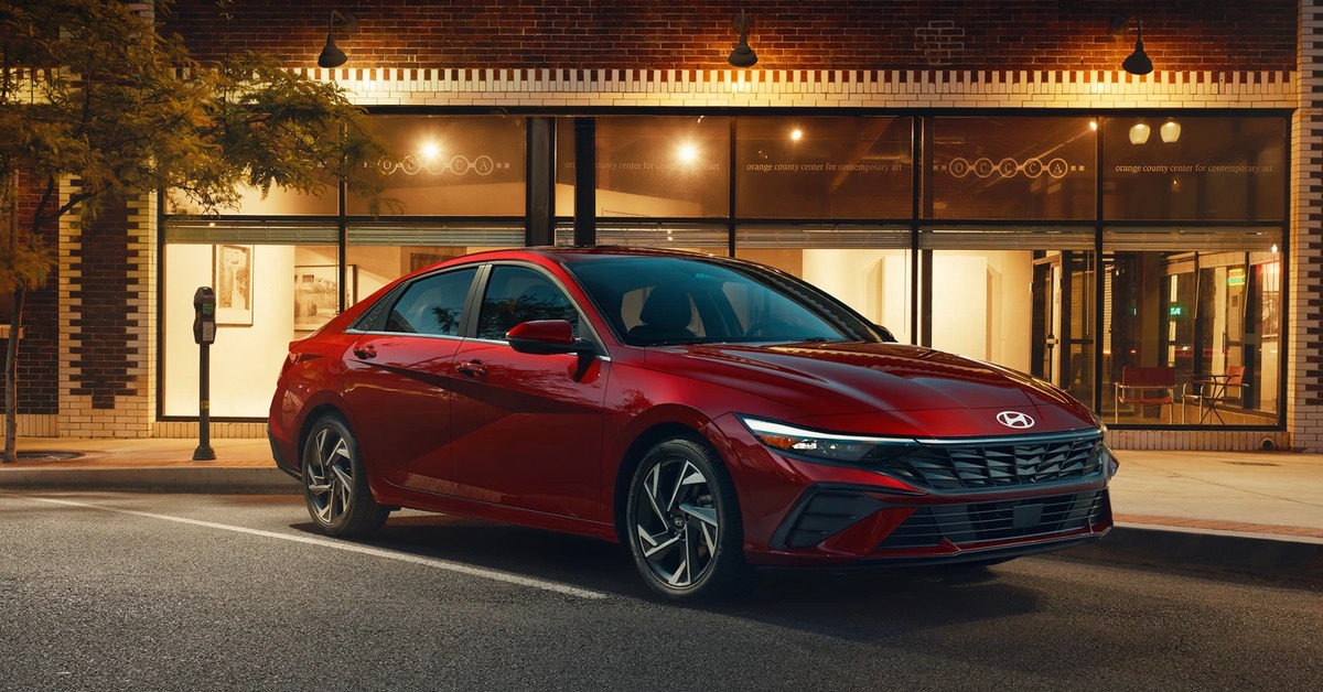 Hyundai Elantra sedan exterior